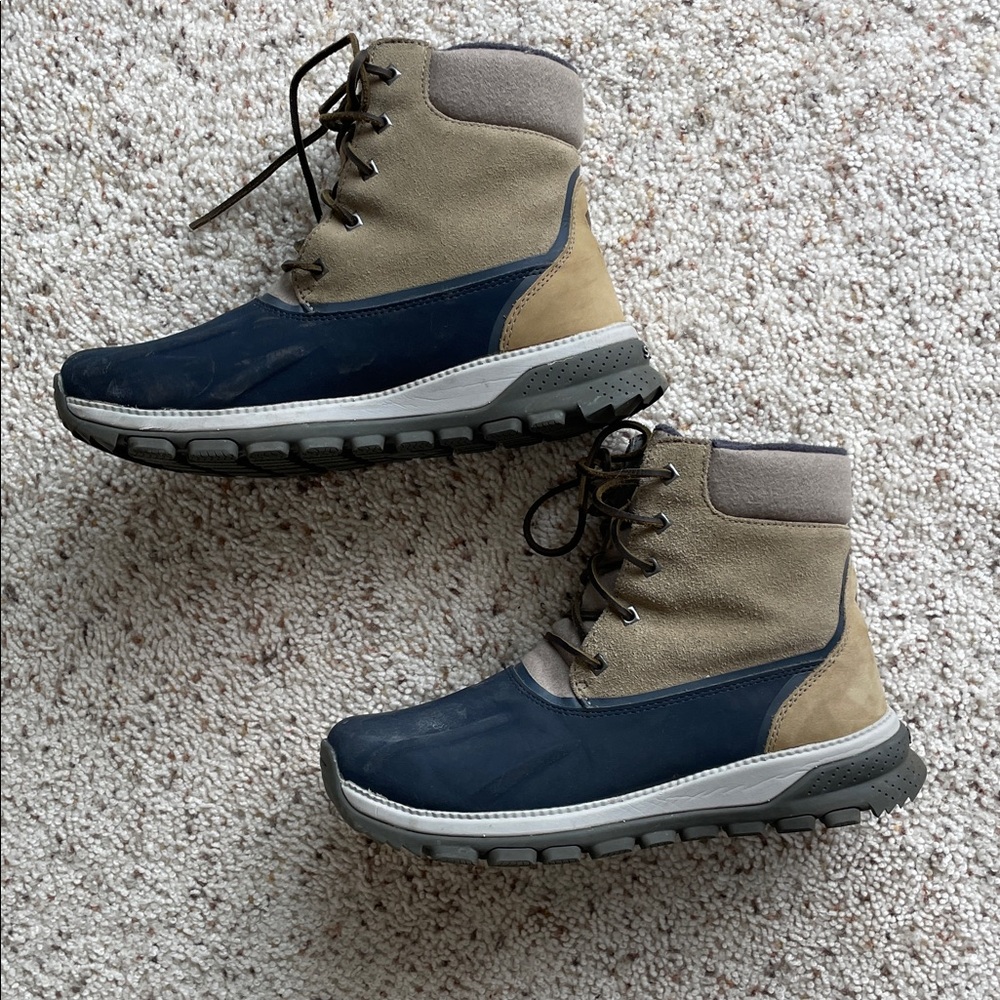 Sperry Men's Blue and Tan Boots excellent condition